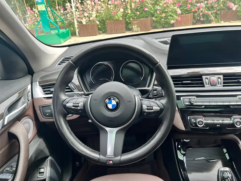 BMW X1 — фото 16
