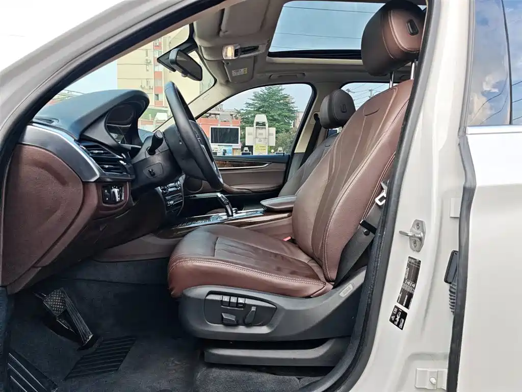 BMW X5 (Import) — фото 11