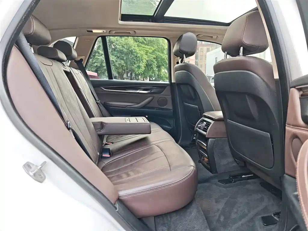 BMW X5 (Import) — фото 25