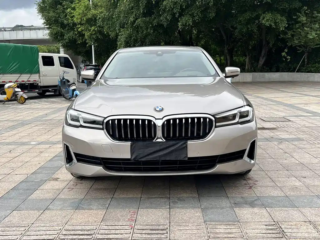 BMW 5 Series — фото 3