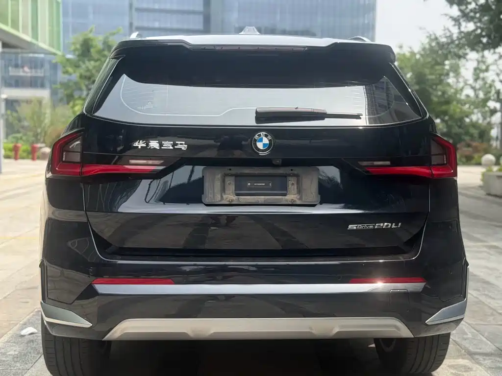 BMW X1 — фото 18