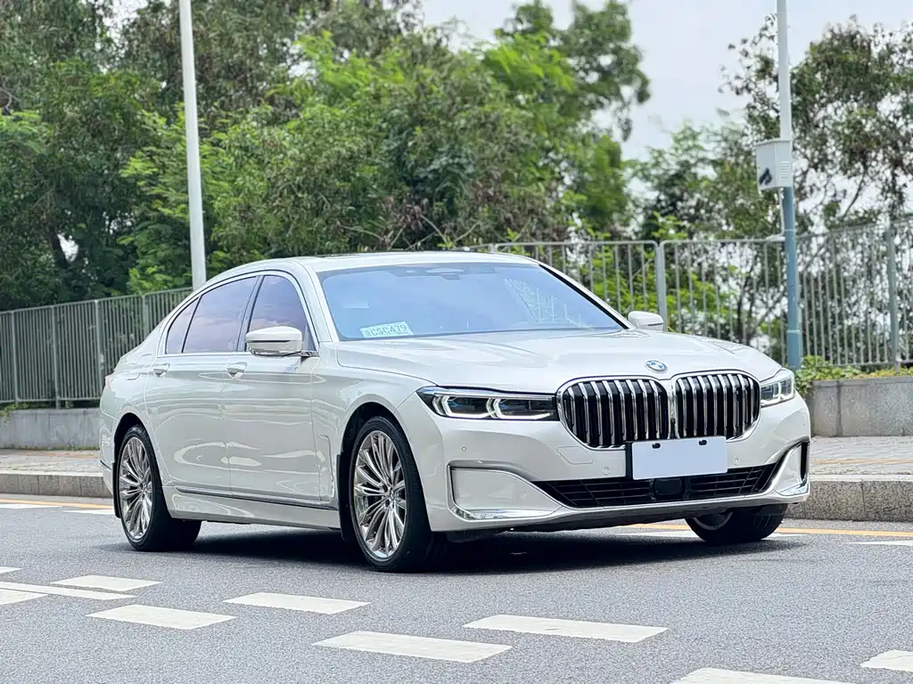 BMW 7 Series — фото 2