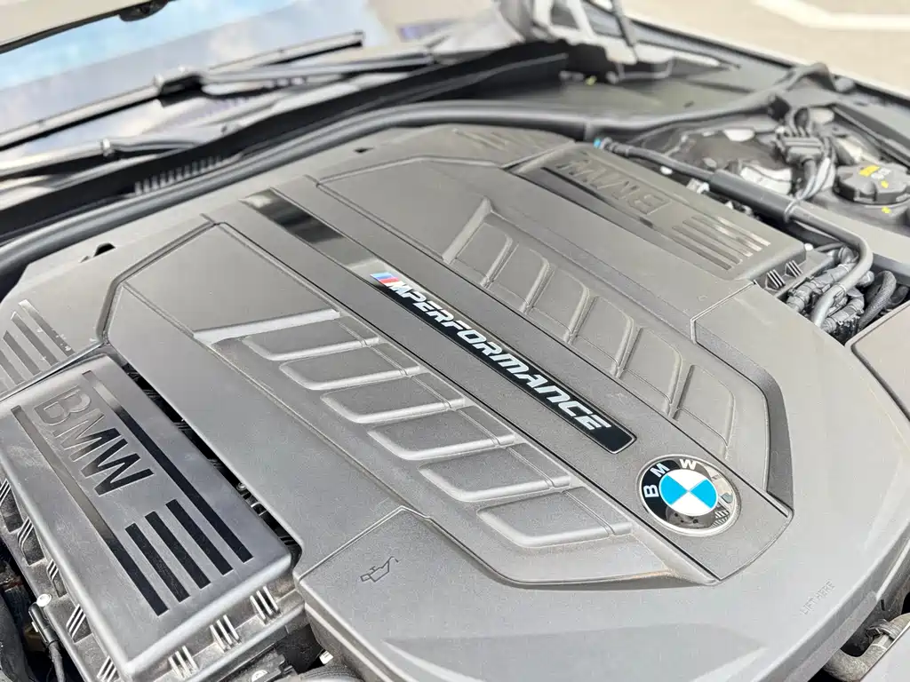 BMW 7 Series — фото 23
