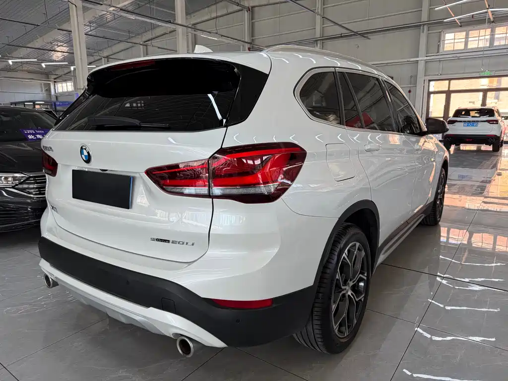 BMW X1 — фото 4