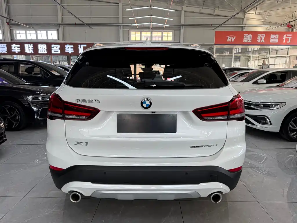 BMW X1 — фото 5