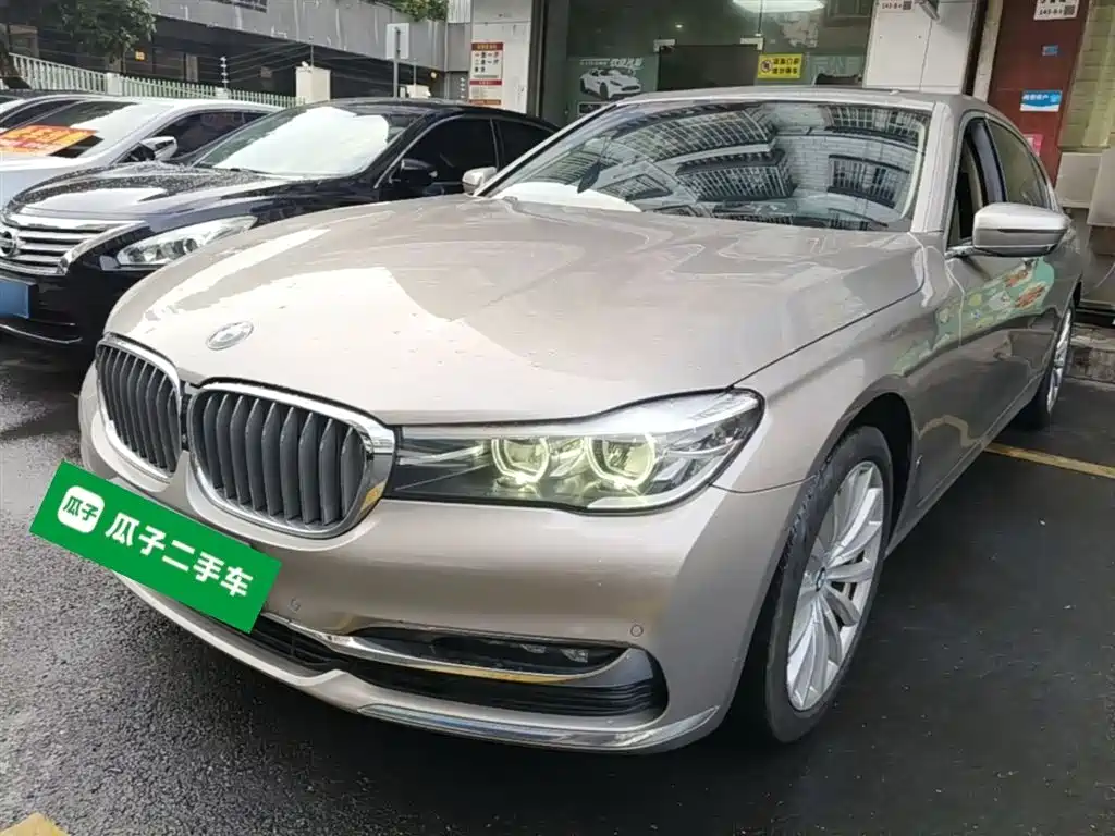 BMW 7 Series — фото 2