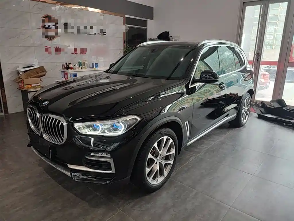 BMW X5 (Import) — фото 2