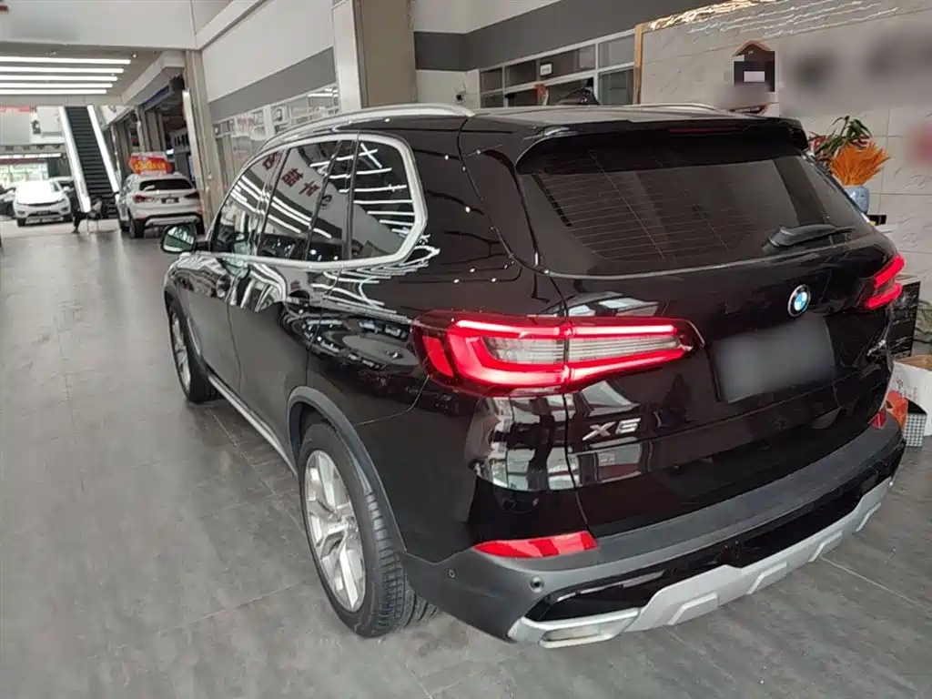 BMW X5 (Import) — фото 5