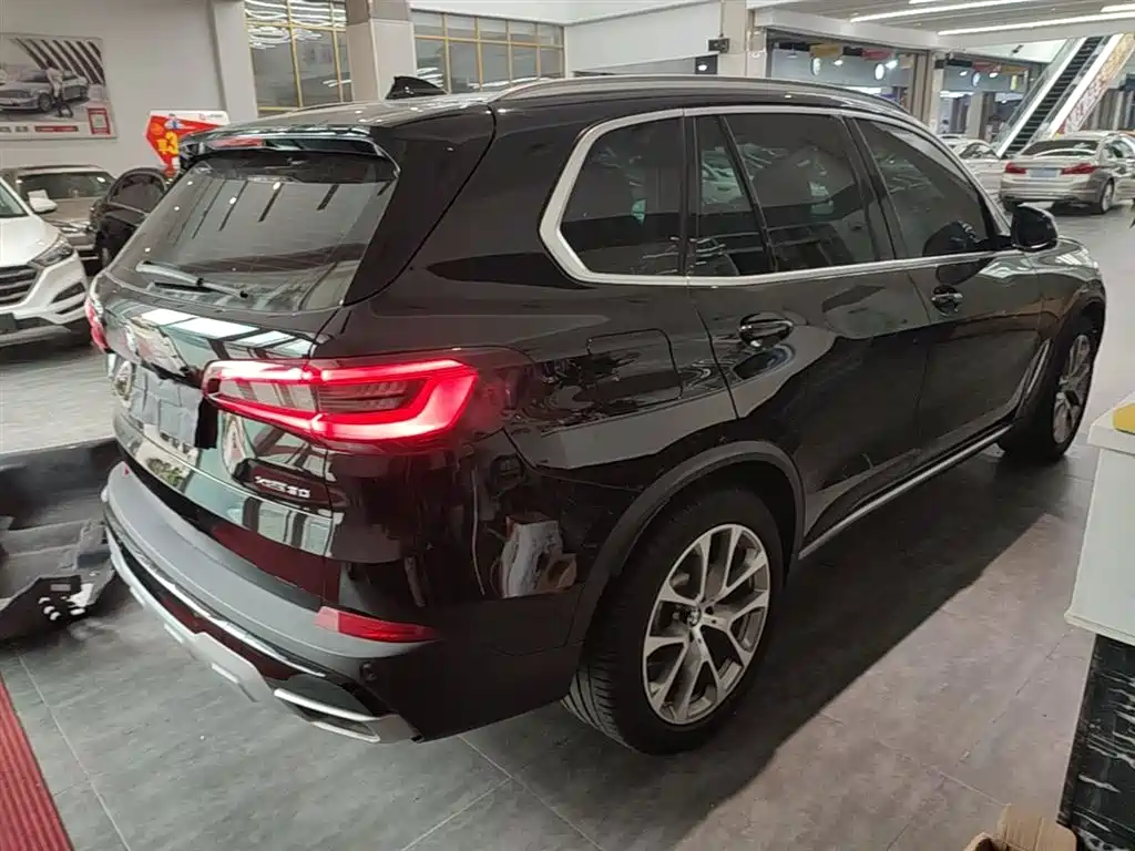 BMW X5 (Import) — фото 7