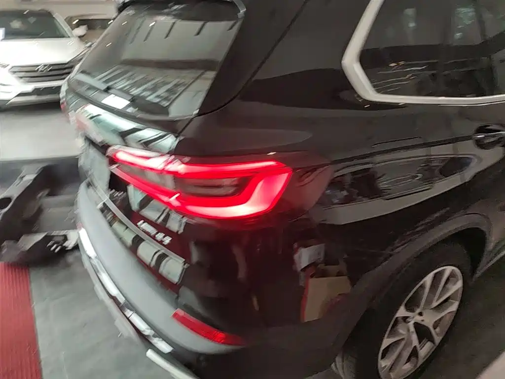BMW X5 (Import) — фото 8