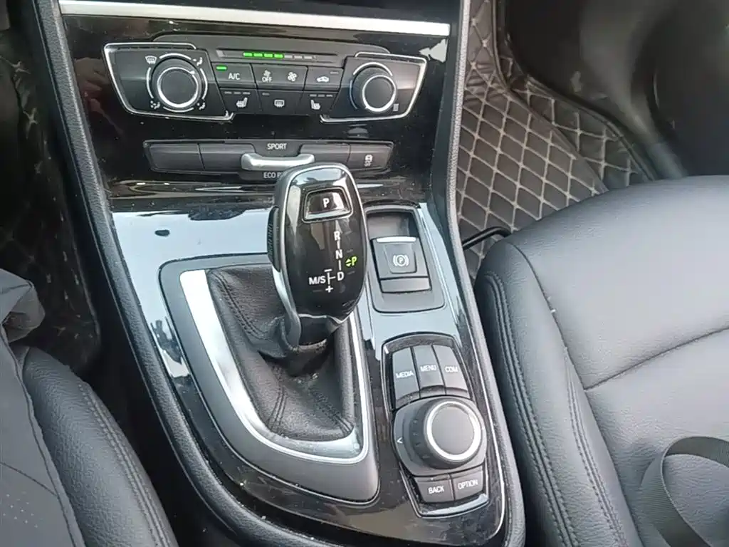 BMW 2 Series Gran Tourer — фото 14