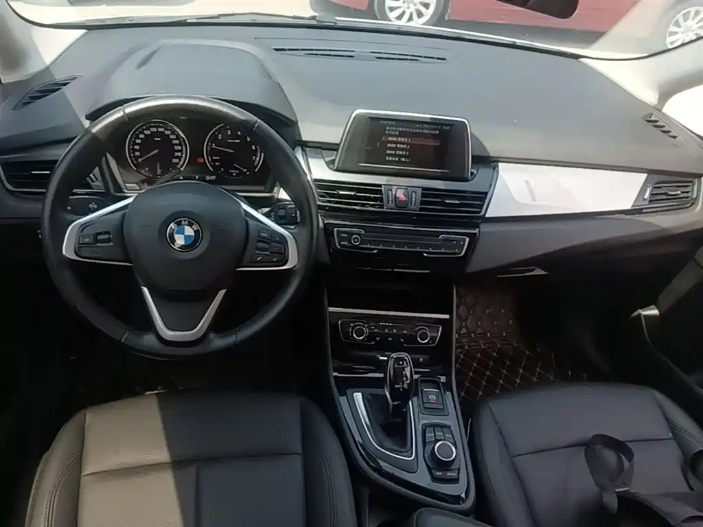 BMW 2 Series Gran Tourer — фото 10