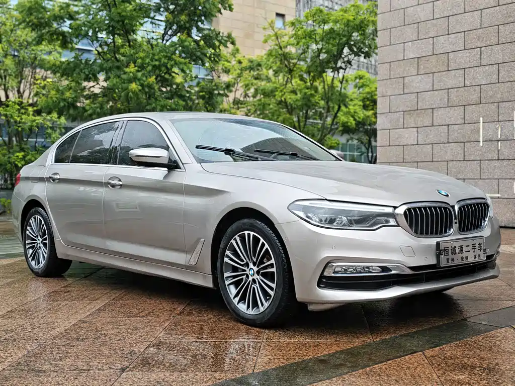 BMW 5 Series — фото 2