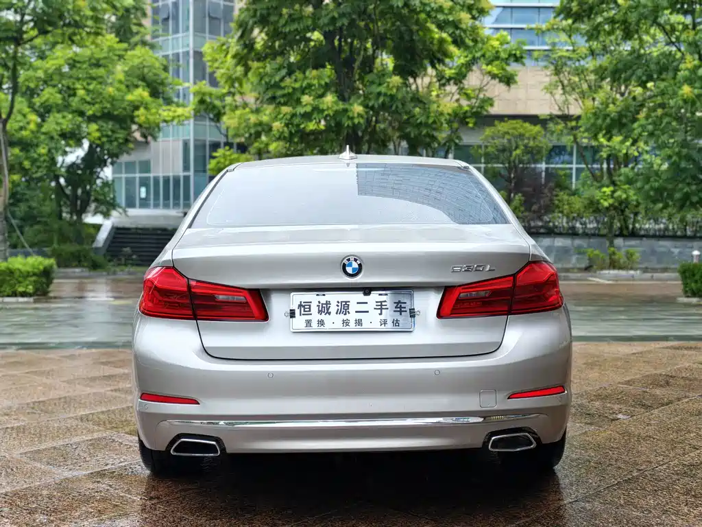 BMW 5 Series — фото 10