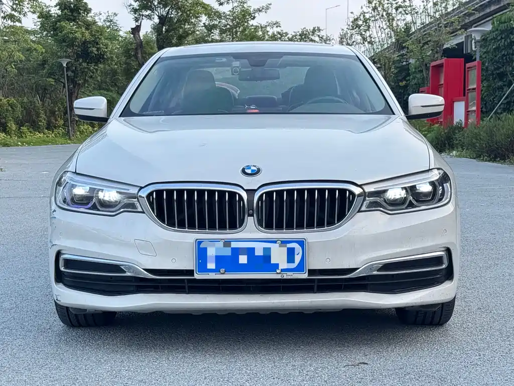 BMW 5 Series — фото 2