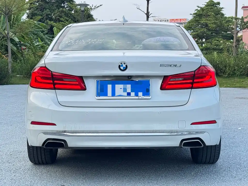 BMW 5 Series — фото 5