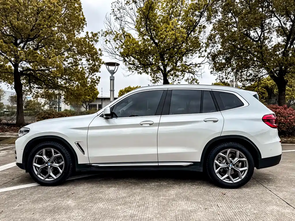 BMW X3 — фото 7