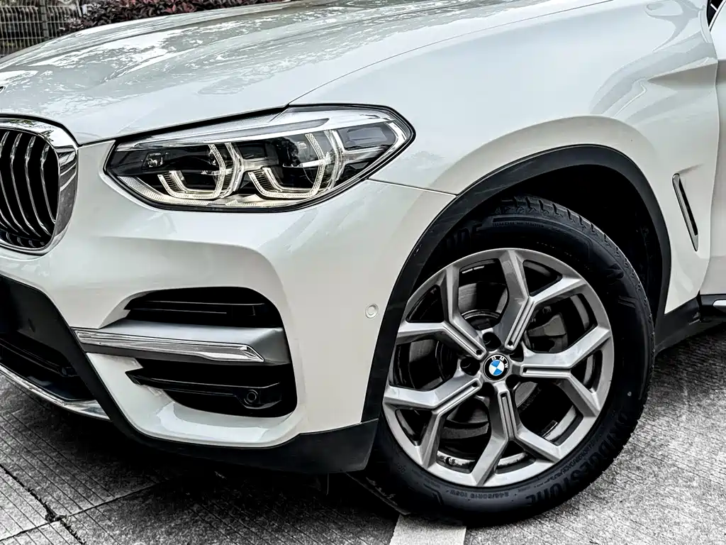 BMW X3 — фото 8