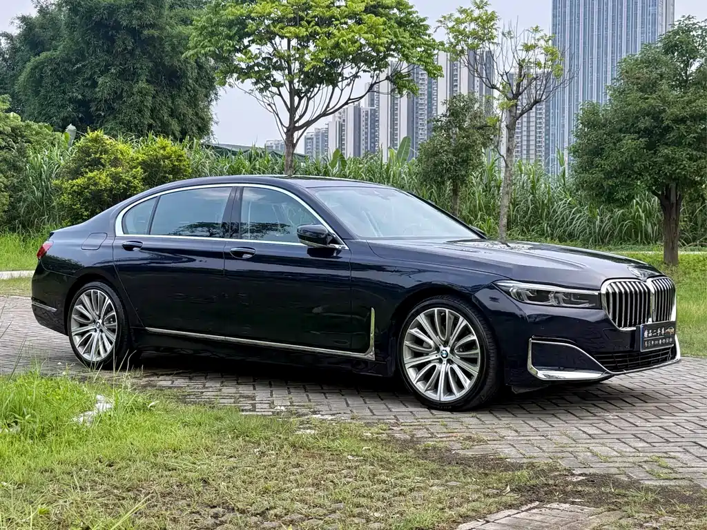 BMW 7 Series — фото 3
