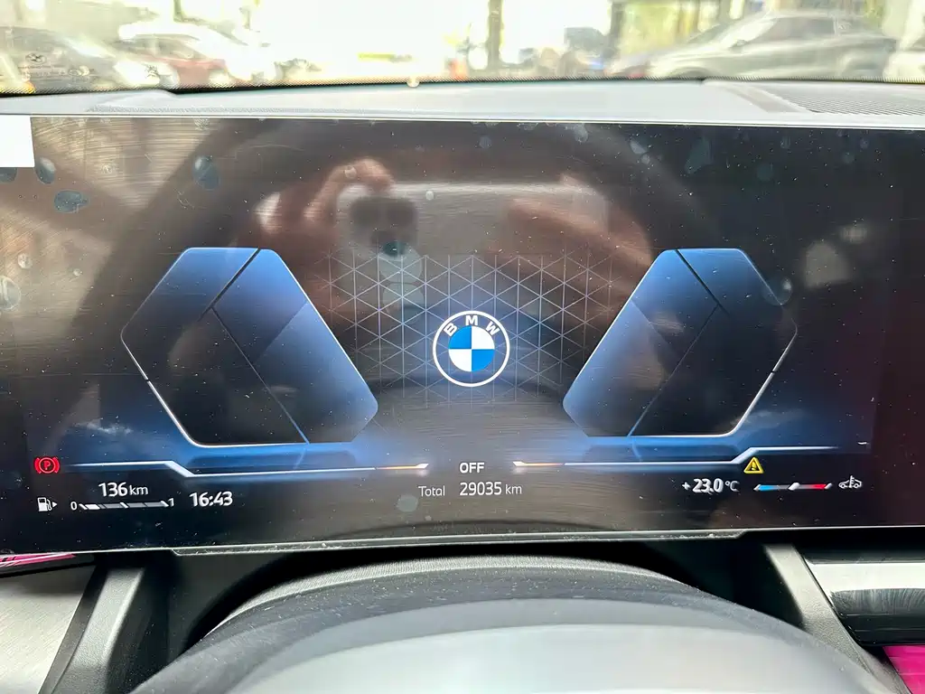 BMW 5 Series — фото 11