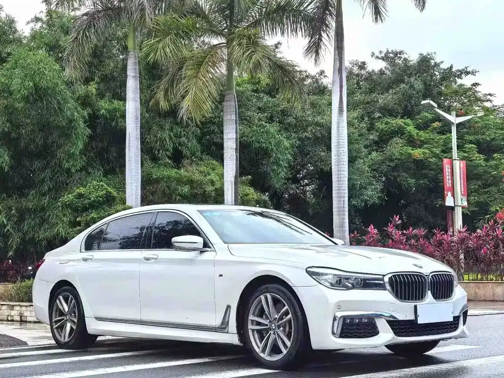 BMW 7 Series — фото 3