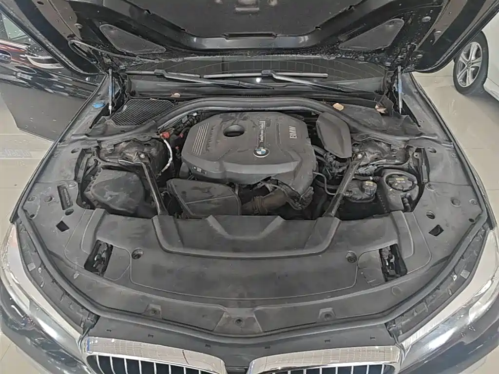 BMW 7 Series — фото 20
