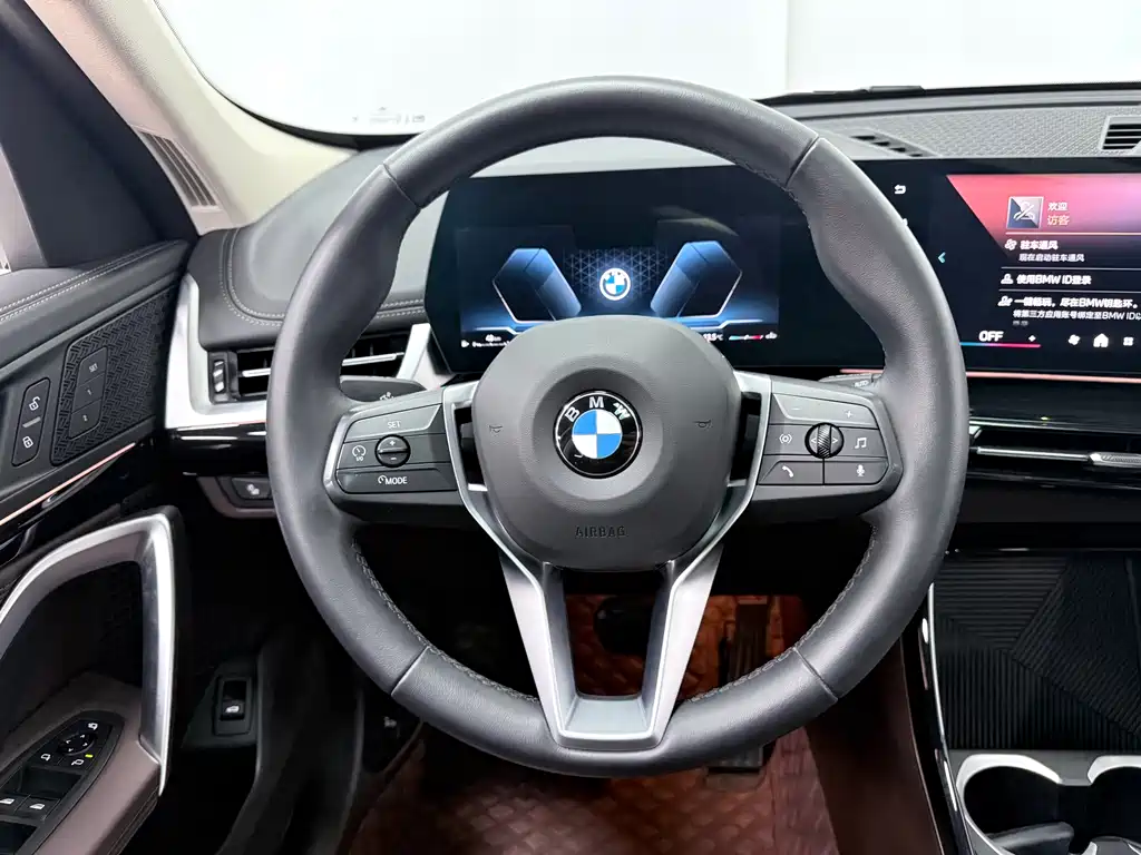 BMW X1 — фото 14
