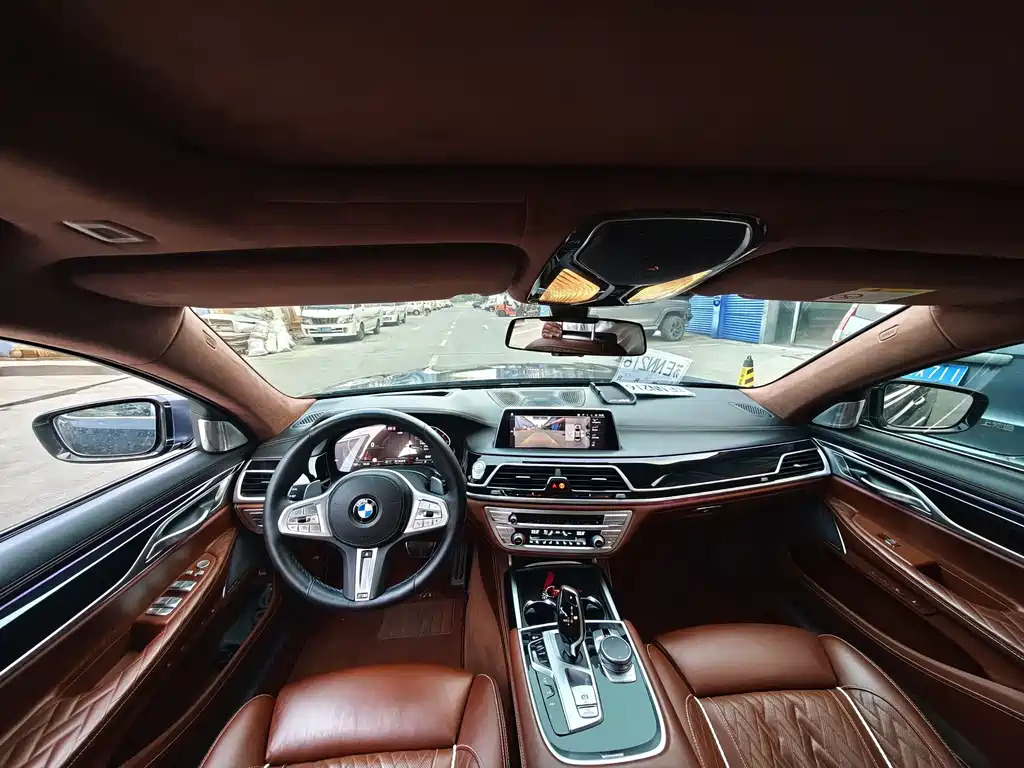 BMW 7 Series — фото 5