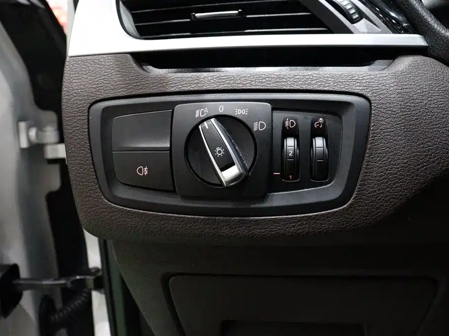 BMW X1 — фото 19