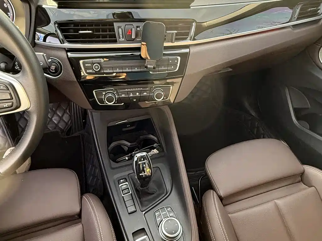 BMW X1 — фото 14