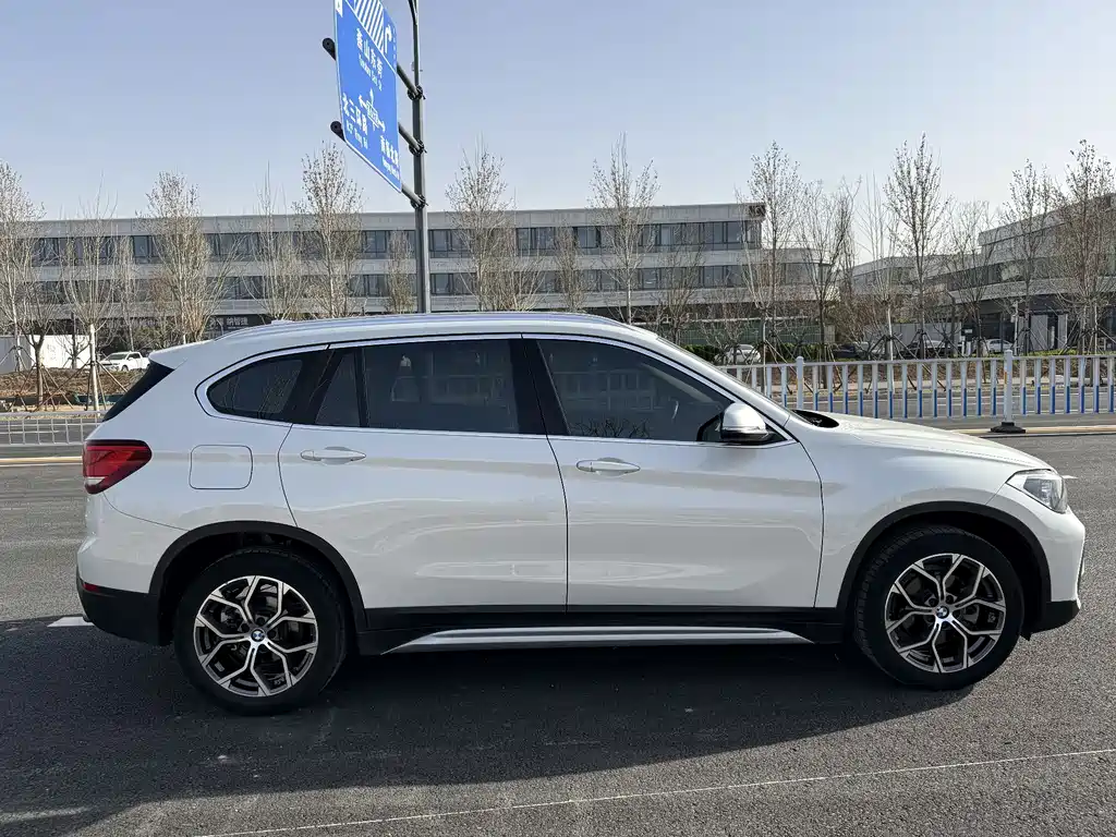 BMW X1 — фото 10