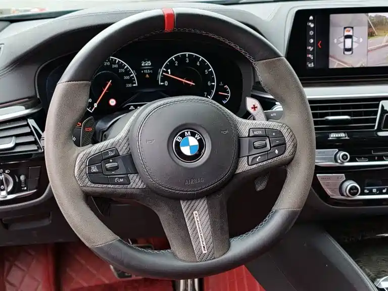 BMW 5 Series — фото 11