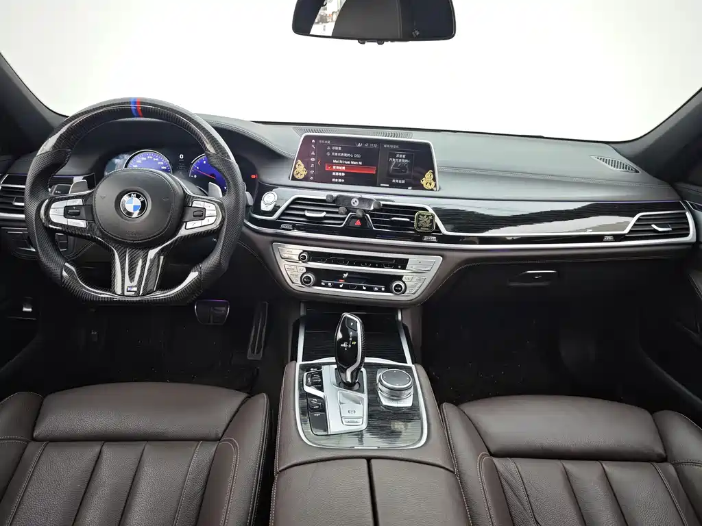 BMW 7 Series — фото 22