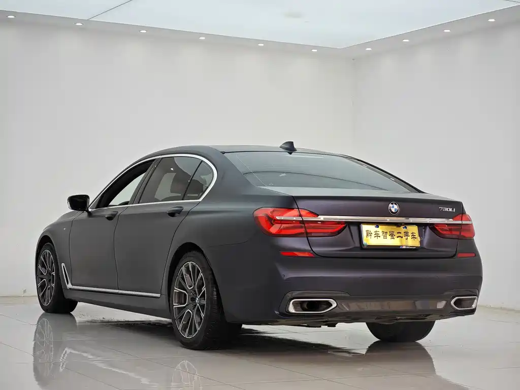 BMW 7 Series — фото 4