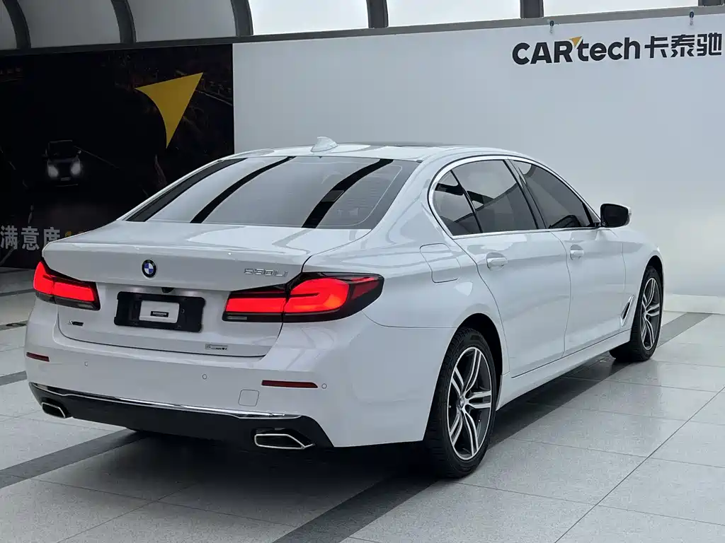 BMW 5 Series — фото 2