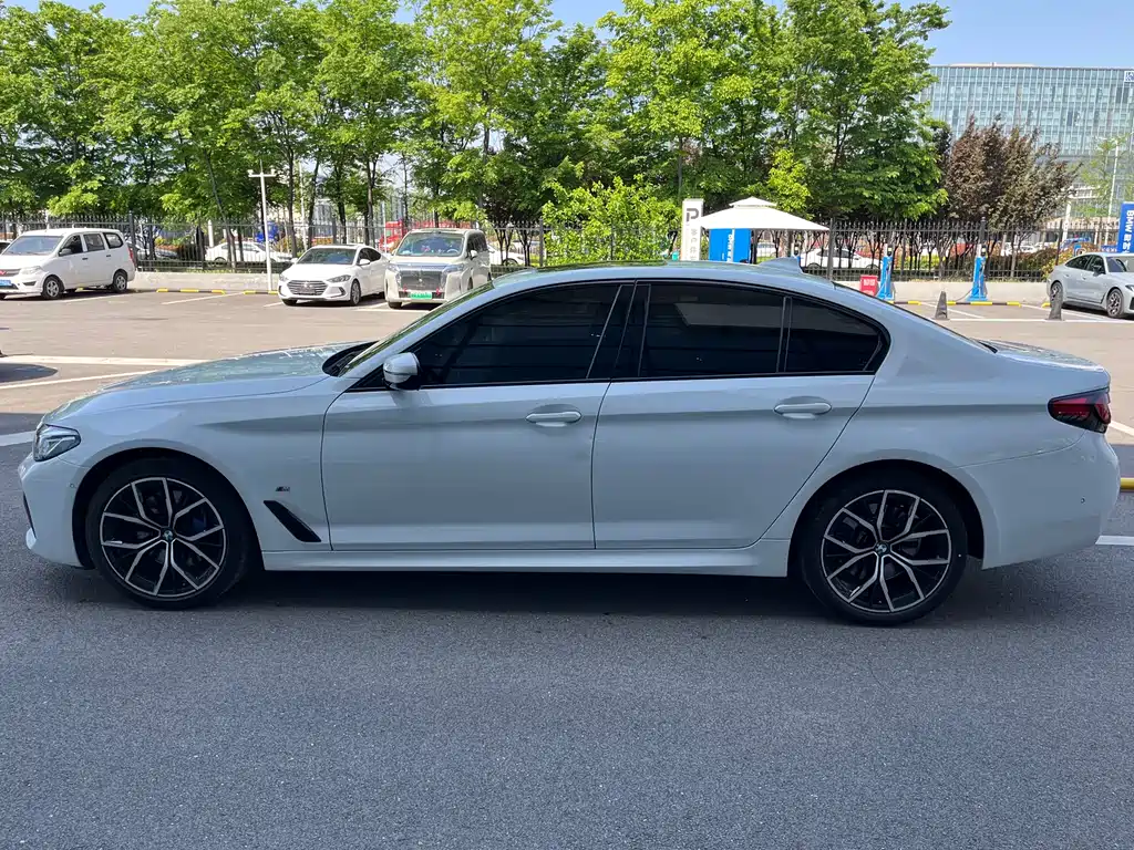 BMW 5 Series (Import) — фото 4