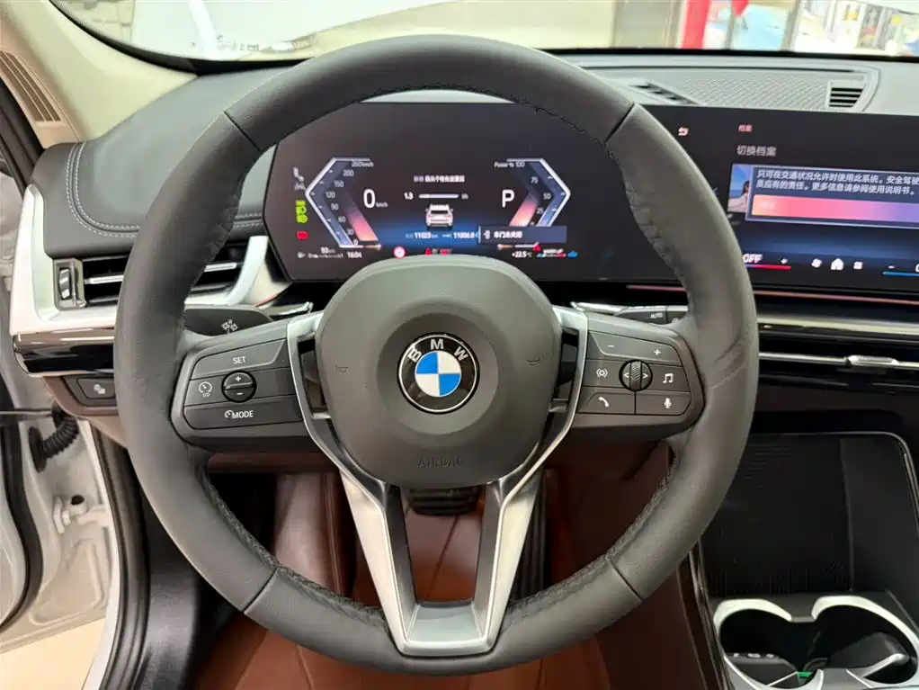 BMW X1 — фото 11
