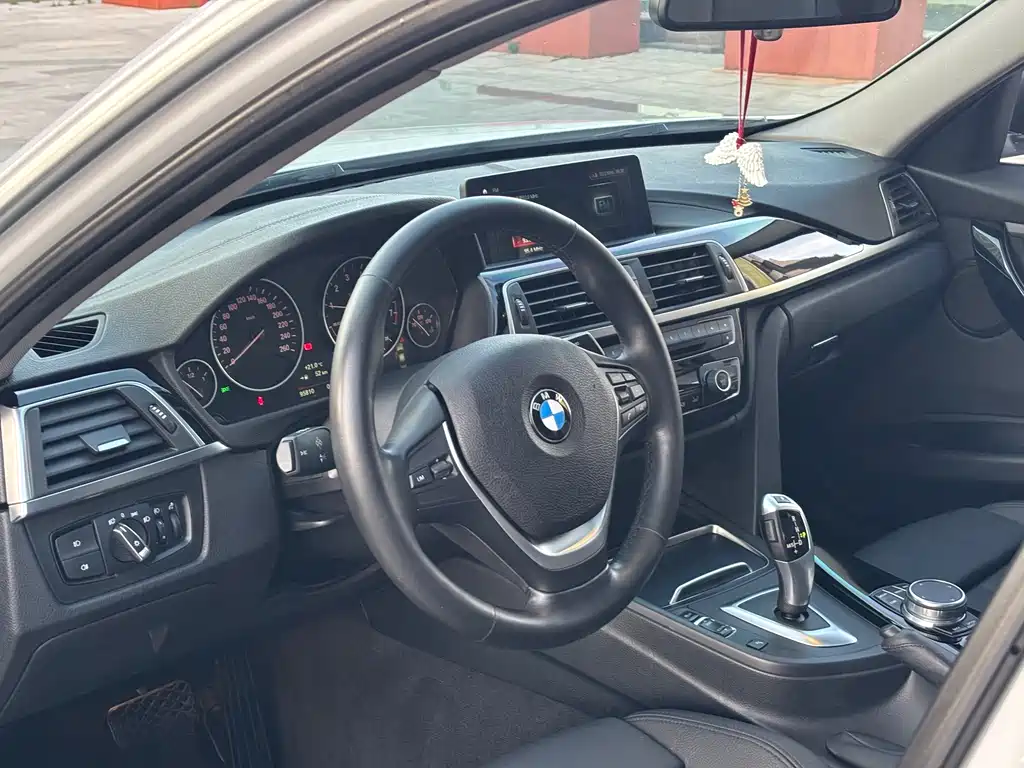 BMW 3 Series — фото 9