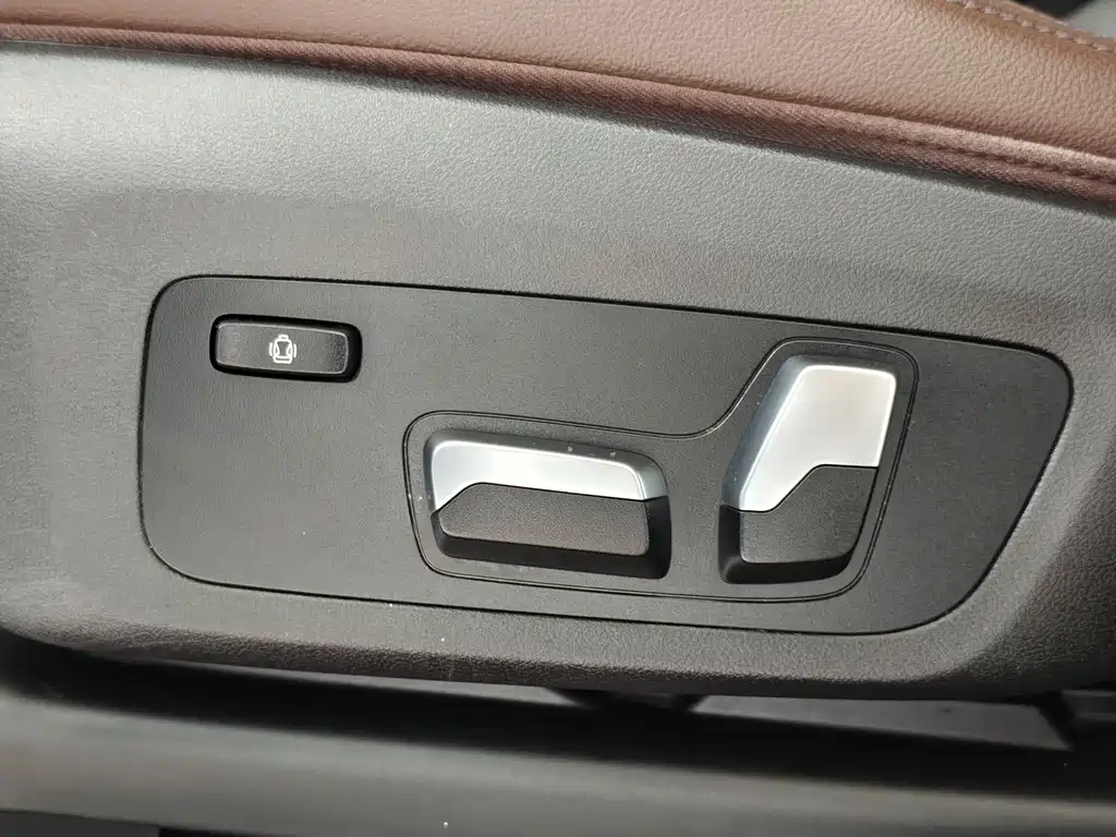BMW X4 — фото 10