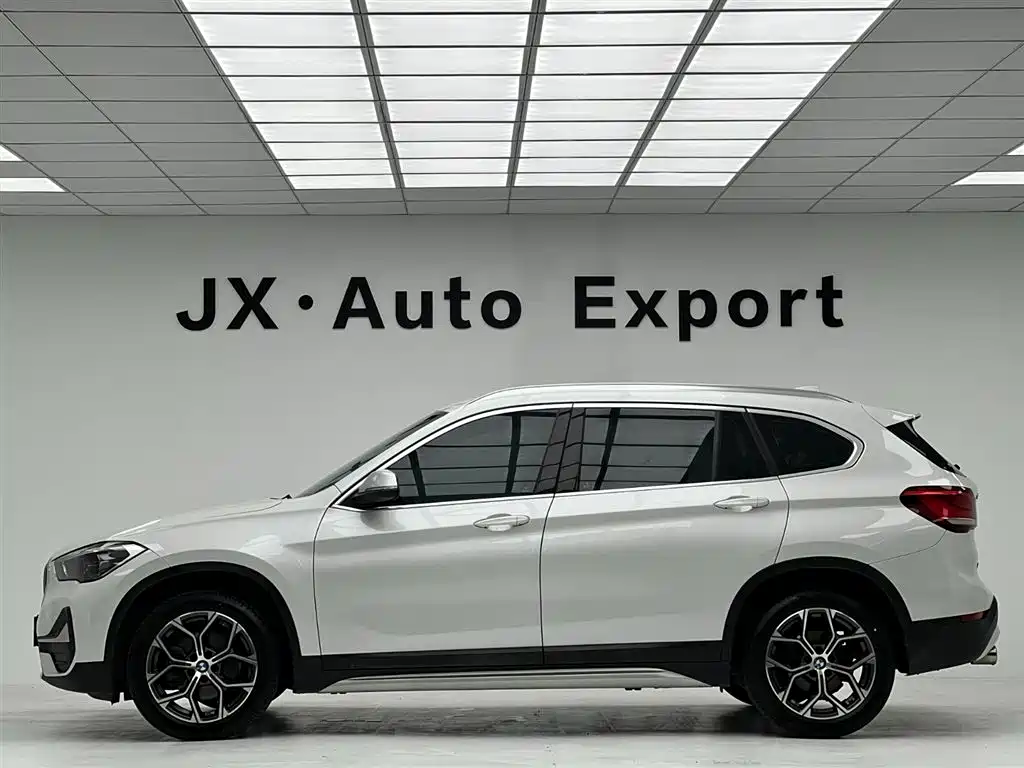 BMW X1 — фото 6