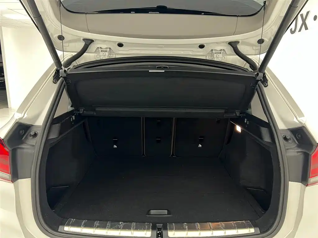 BMW X1 — фото 10