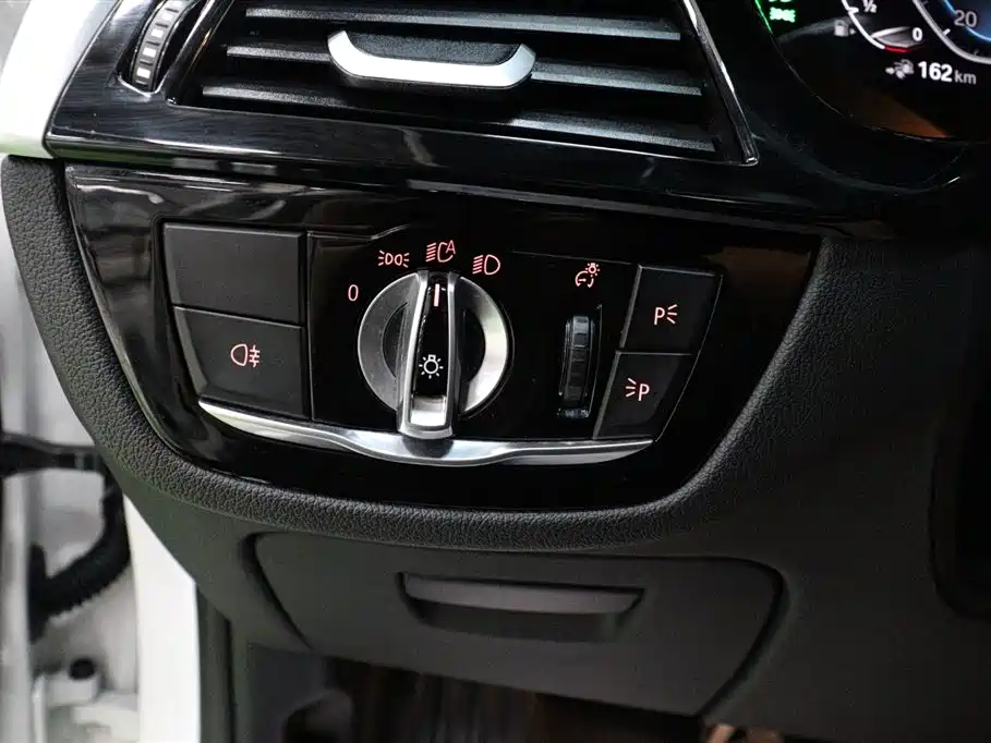 BMW 5 Series New Energy — фото 20