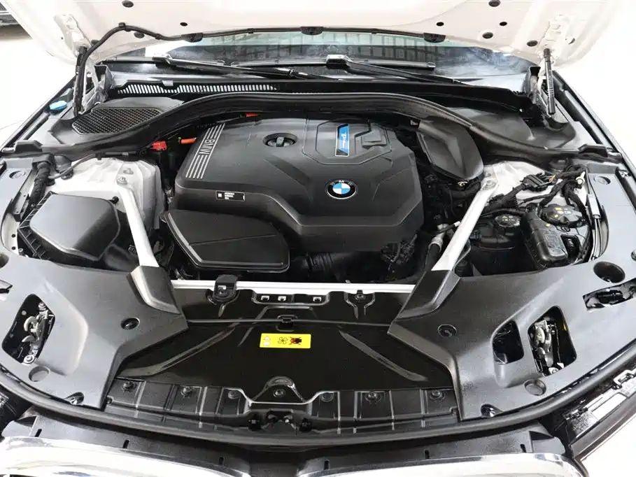BMW 5 Series New Energy — фото 28