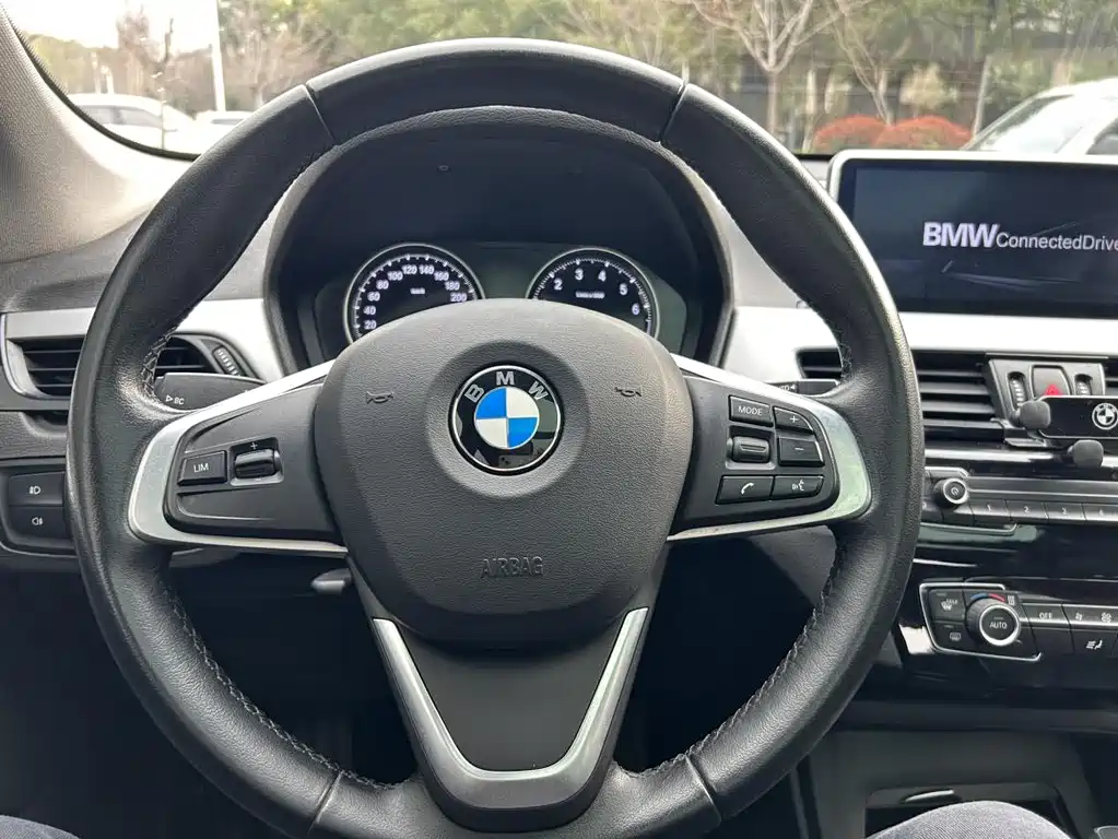 BMW X1 — фото 14