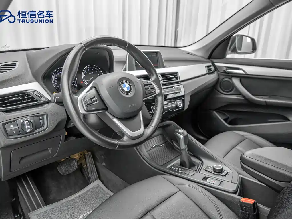 BMW X1 — фото 11