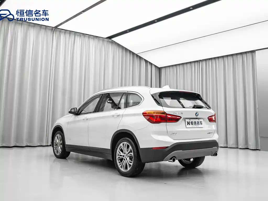 BMW X1 — фото 6