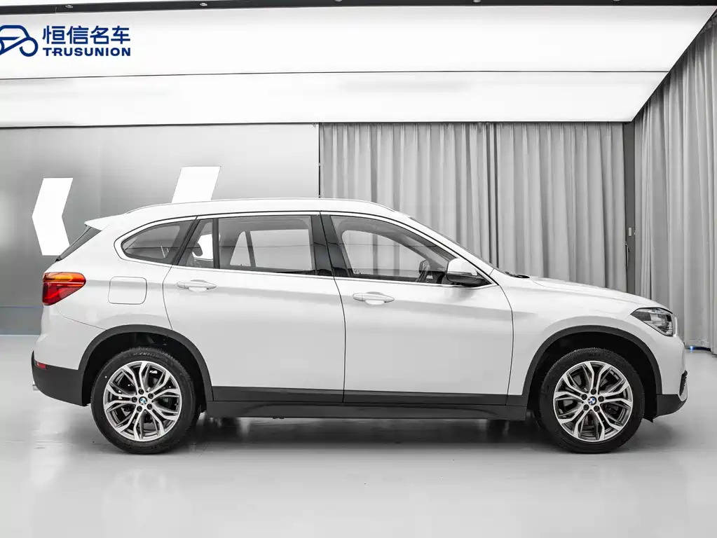 BMW X1 — фото 10