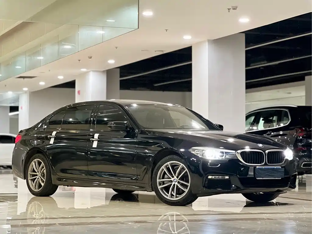 BMW 5 Series — фото 3