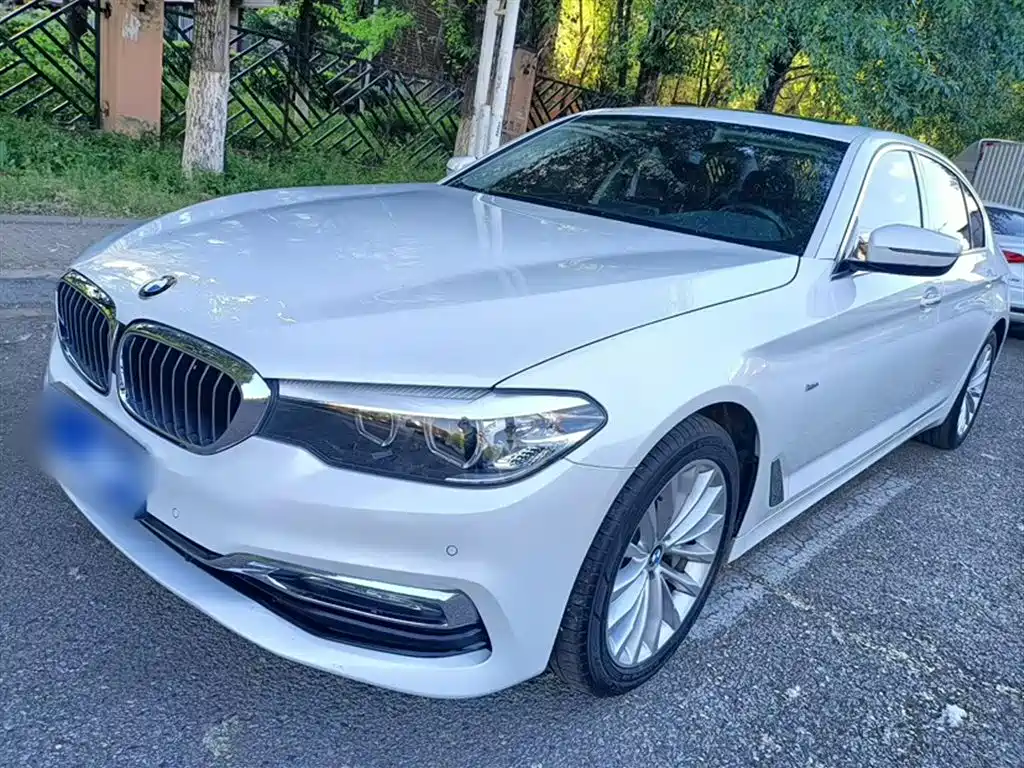 BMW 5 Series — фото 2