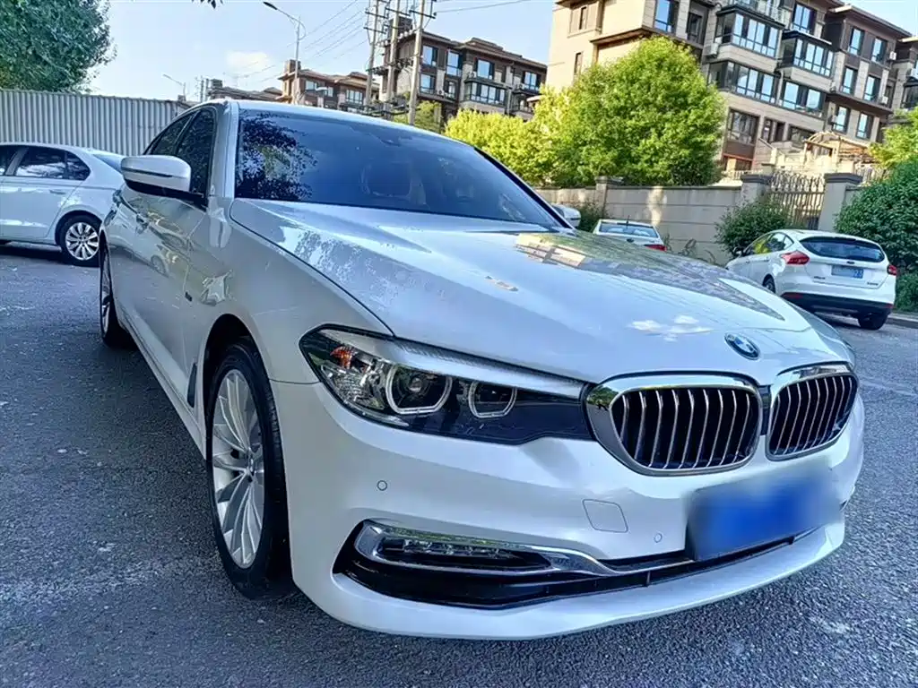 BMW 5 Series — фото 3